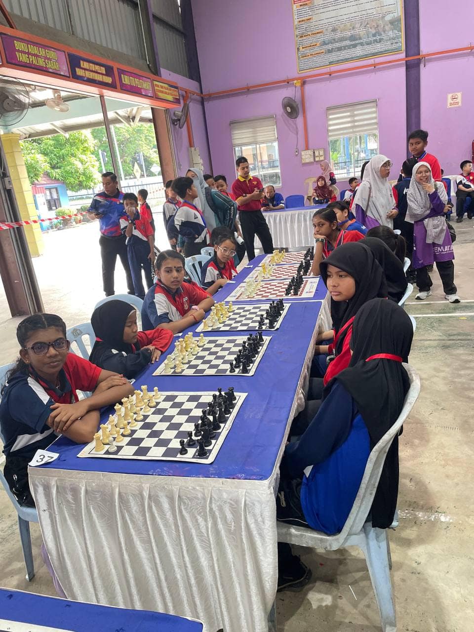 Chess tournament photo 6